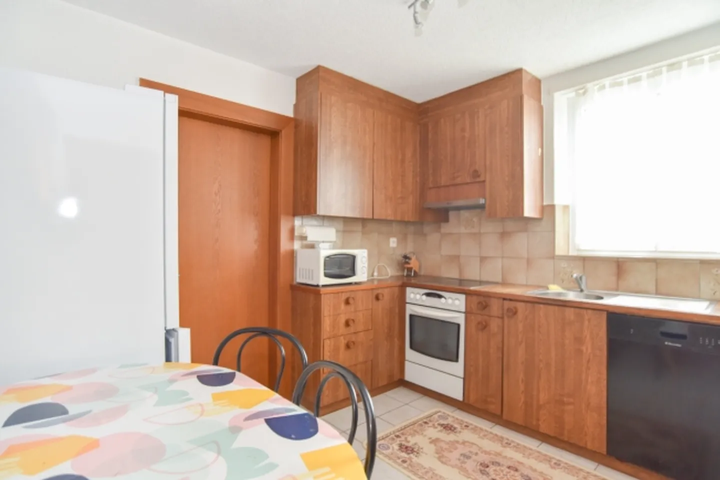 Property in an excellent location on a large plot - Photo 13 of 13