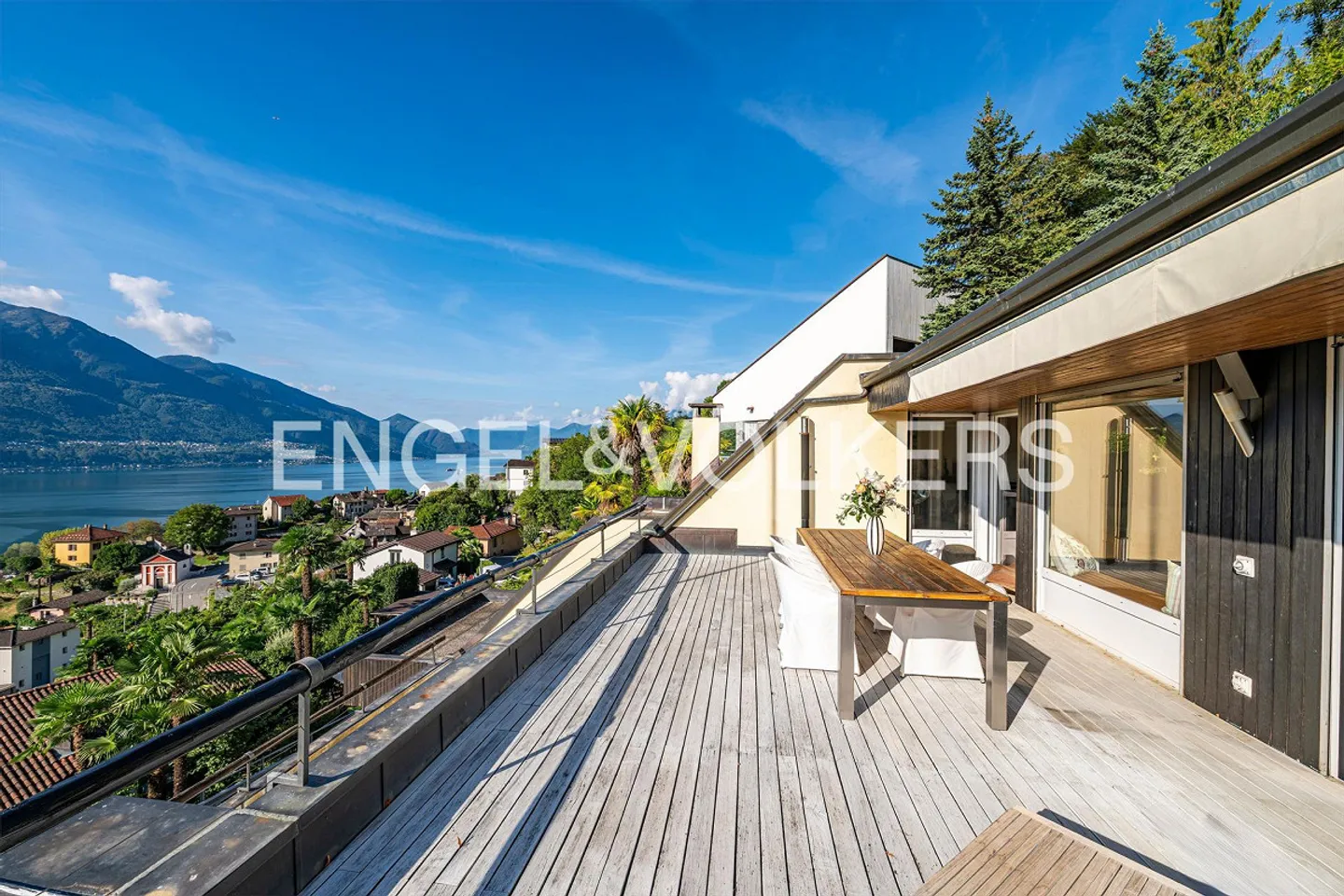 Attic with lake view, terrace and private garden (6) - Photo 1 of 10