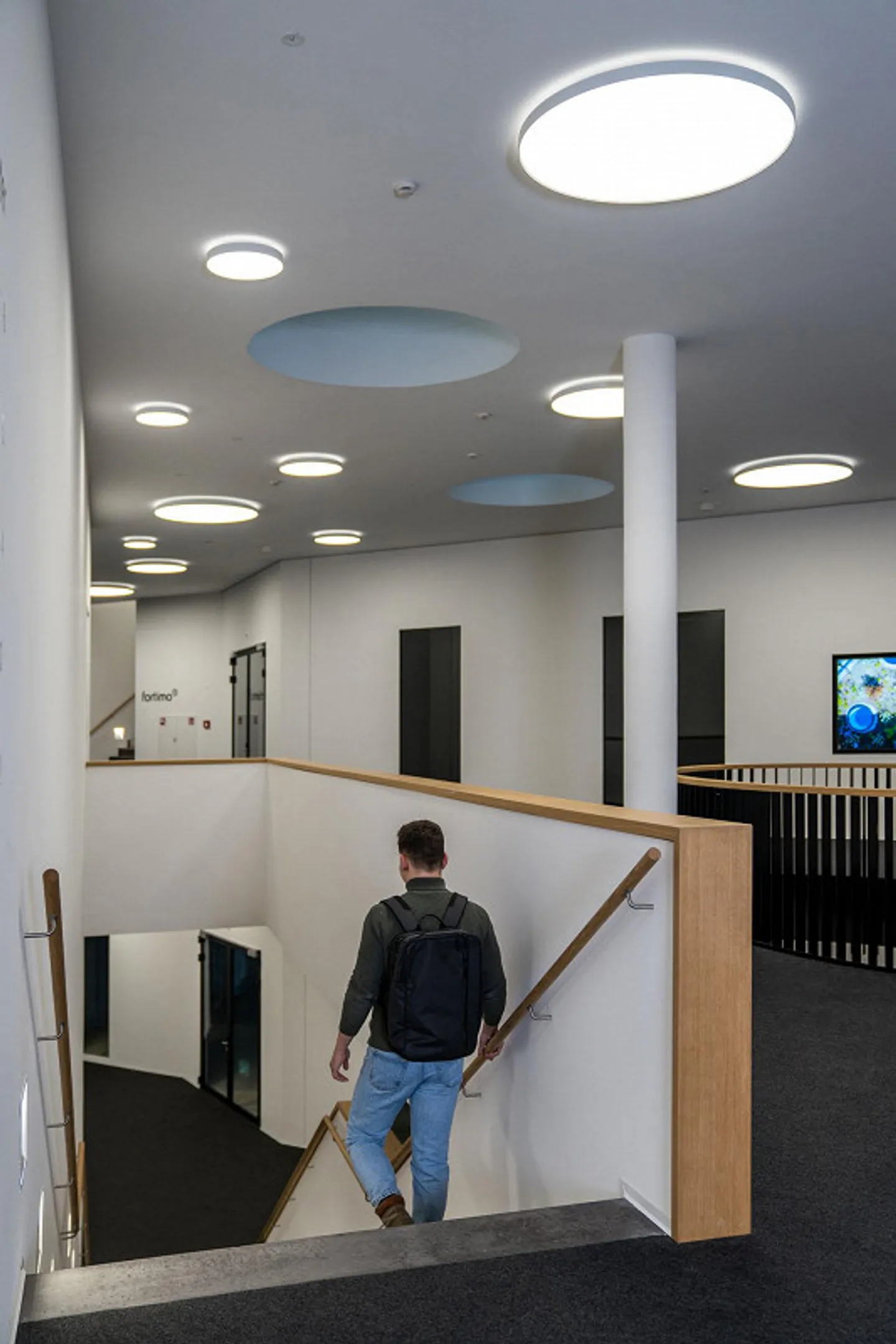 Your Competence Center with Best Connectivity | Neudorf Center - Photo 6 of 8