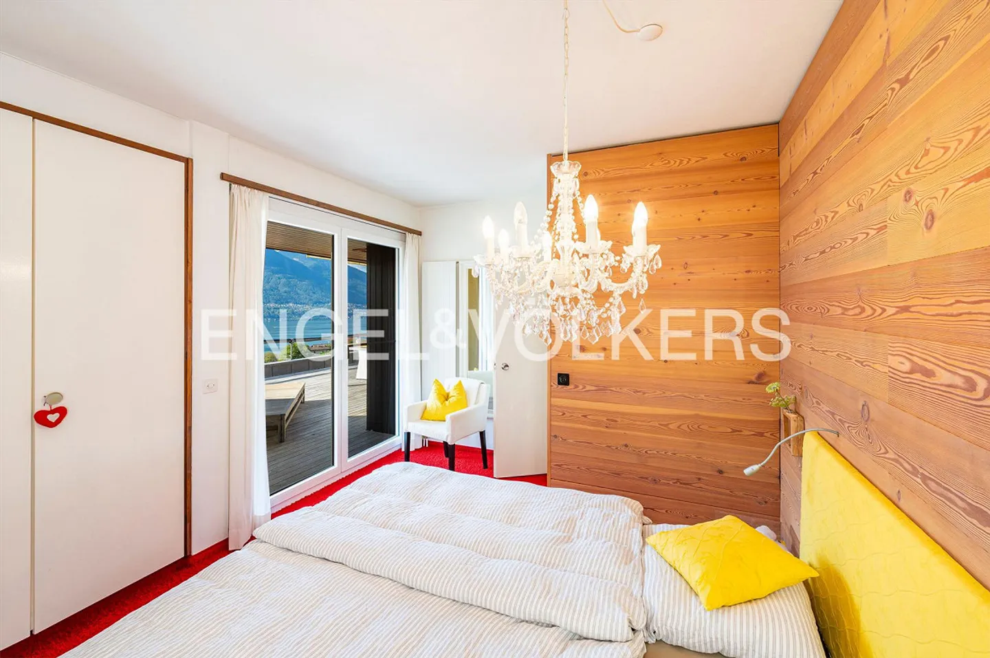 Attic with lake view, terrace and private garden (6) - Photo 7 of 10