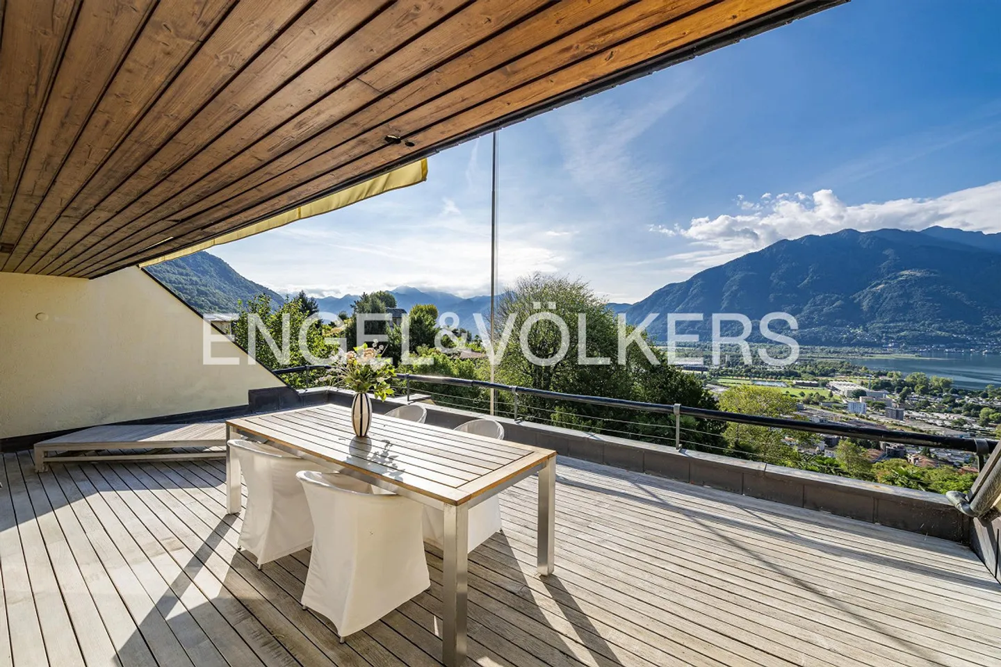 Attic with lake view, terrace and private garden (6) - Photo 6 of 10