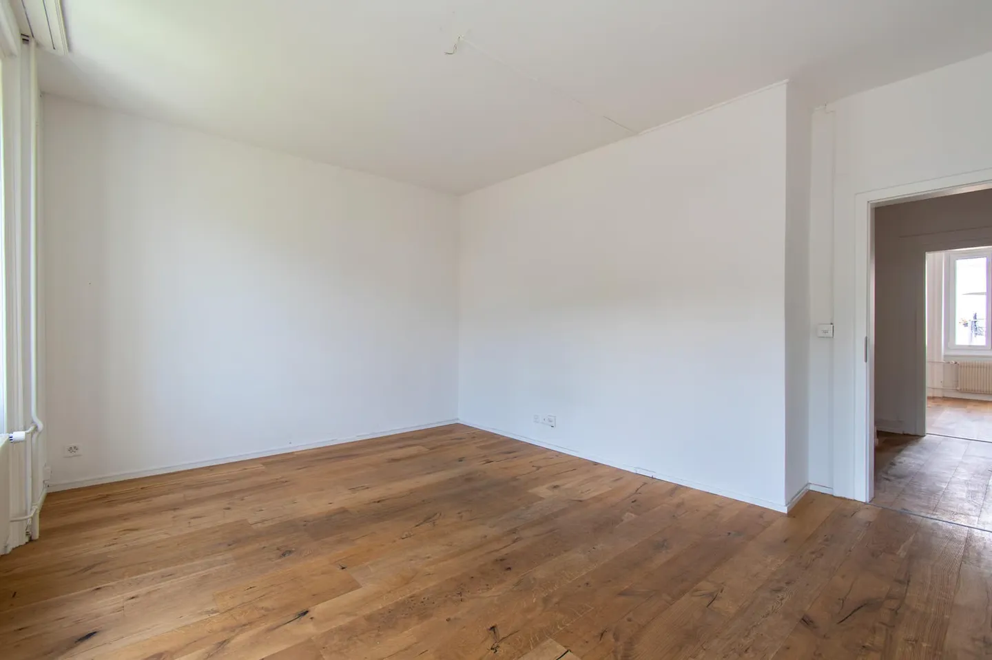 Grosszügige Wohnung mit Balkon - Foto 3 von 12