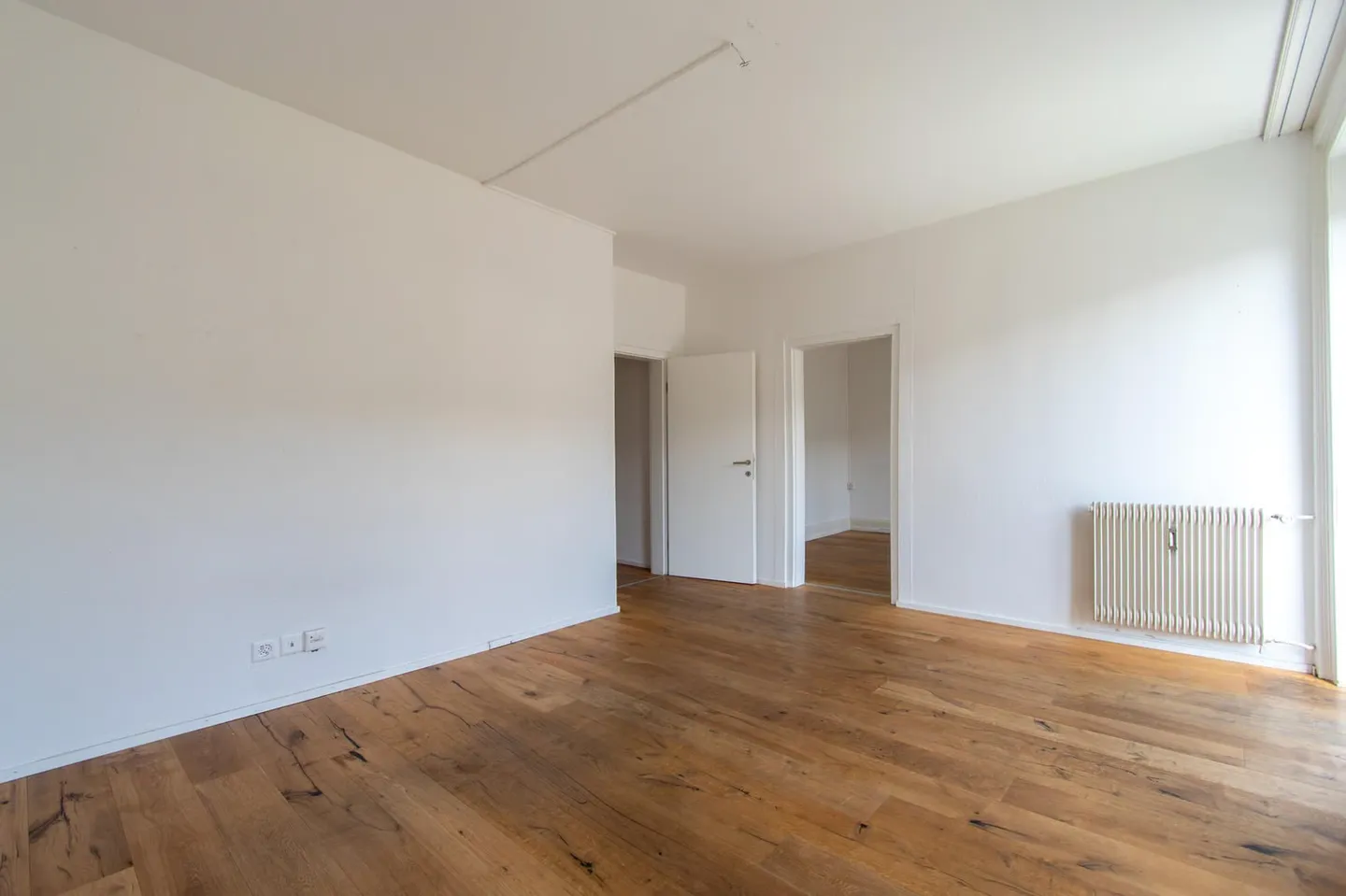 Grosszügige Wohnung mit Balkon - Foto 4 von 12