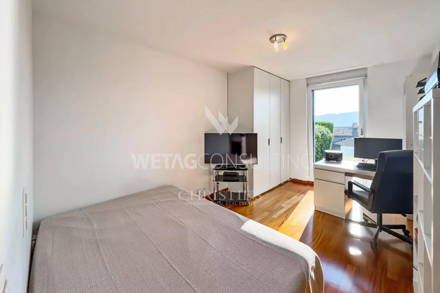 Lugano?Vernate: Elegante villa con vista lago e accesso a frutteto e piscina comuni in vendita - Foto 8 di 13