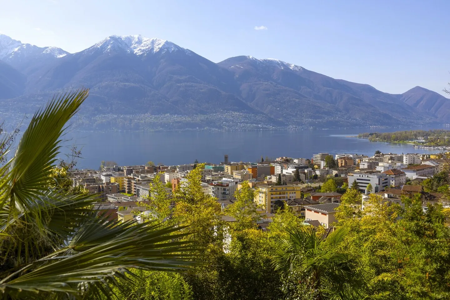 Bauhaus Unique with a View over Lake Maggiore - Photo 1 of 12