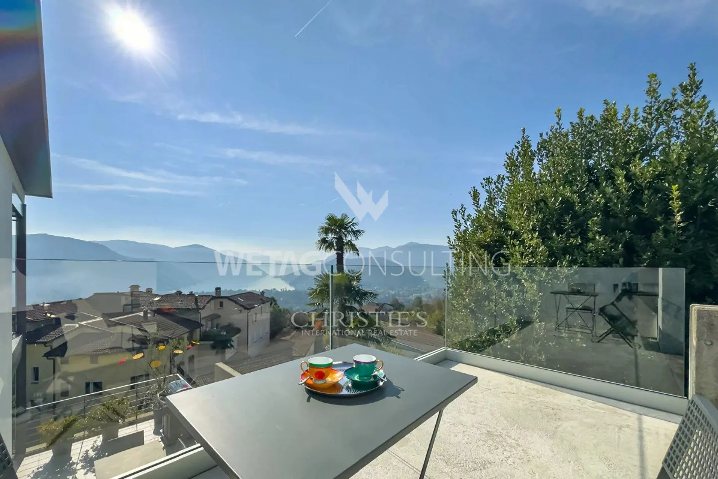 Lugano?Vernate: Elegante villa con vista lago e accesso a frutteto e piscina comuni in vendita - Foto 13 di 13