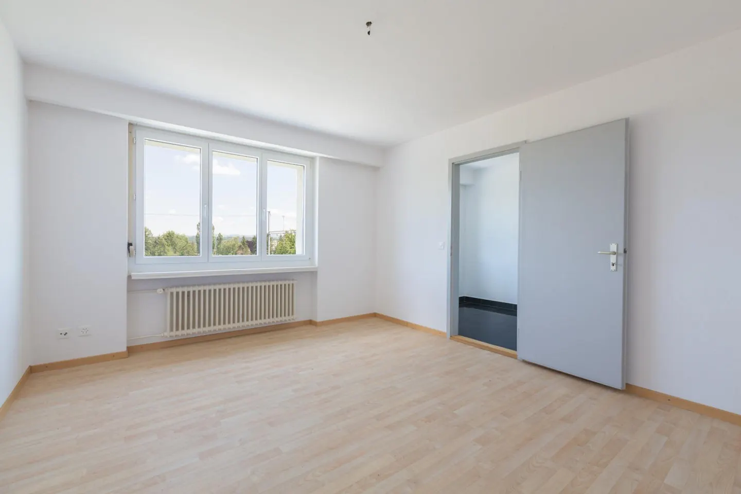 Appartamento attraente di 3,5 stanze in affitto - Foto 2 di 8