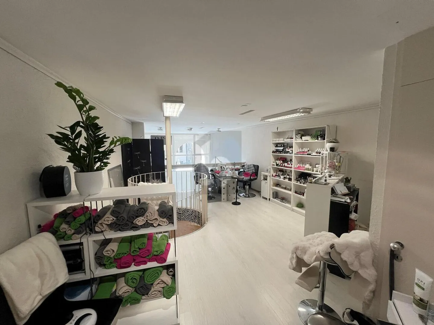 FRISURSALON IN DER ALTSTADT - Foto 5 von 6