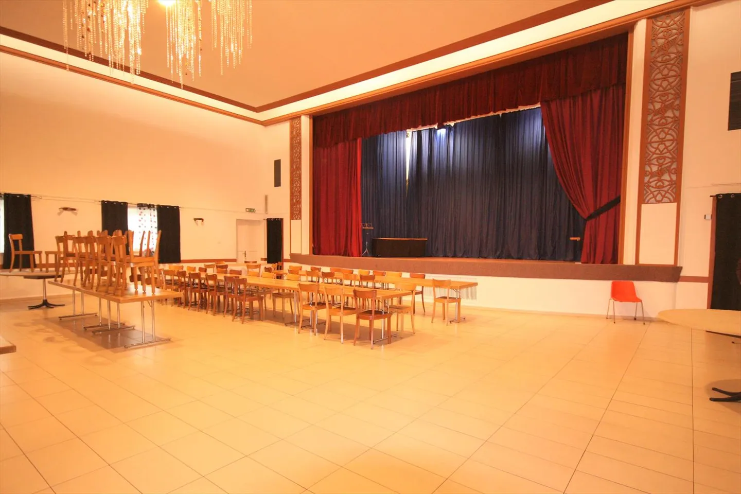 Gemischt genutztes Gebäude - Foto 1 von 1