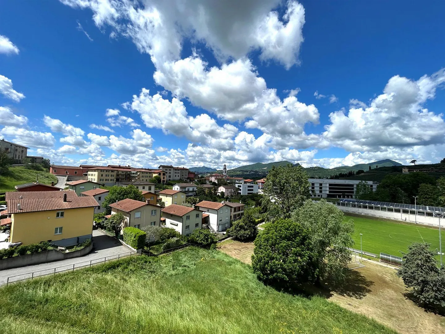 Appartamento Charmante con Vista Montagna - Foto 3 di 11
