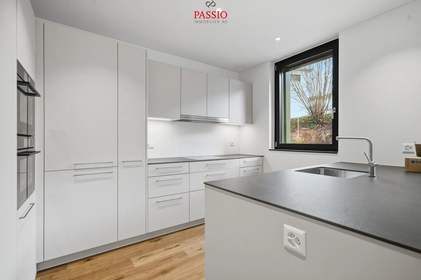 High-quality 5.5-room new apartment with high-end standard - Photo 4 of 12