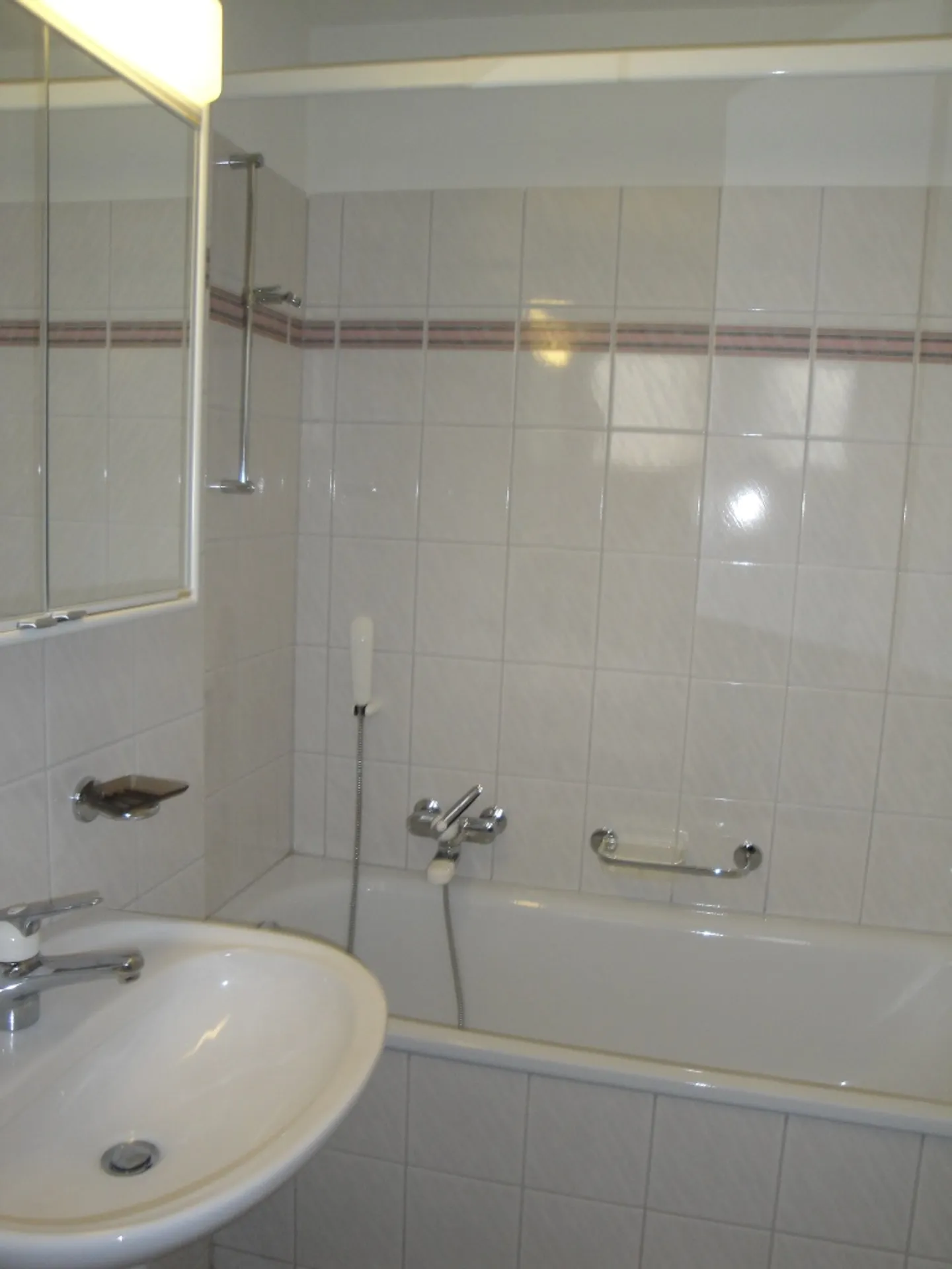 Moderne Single-Wohnung mit Sitzplatz sucht Sie! - Photo 4 of 6