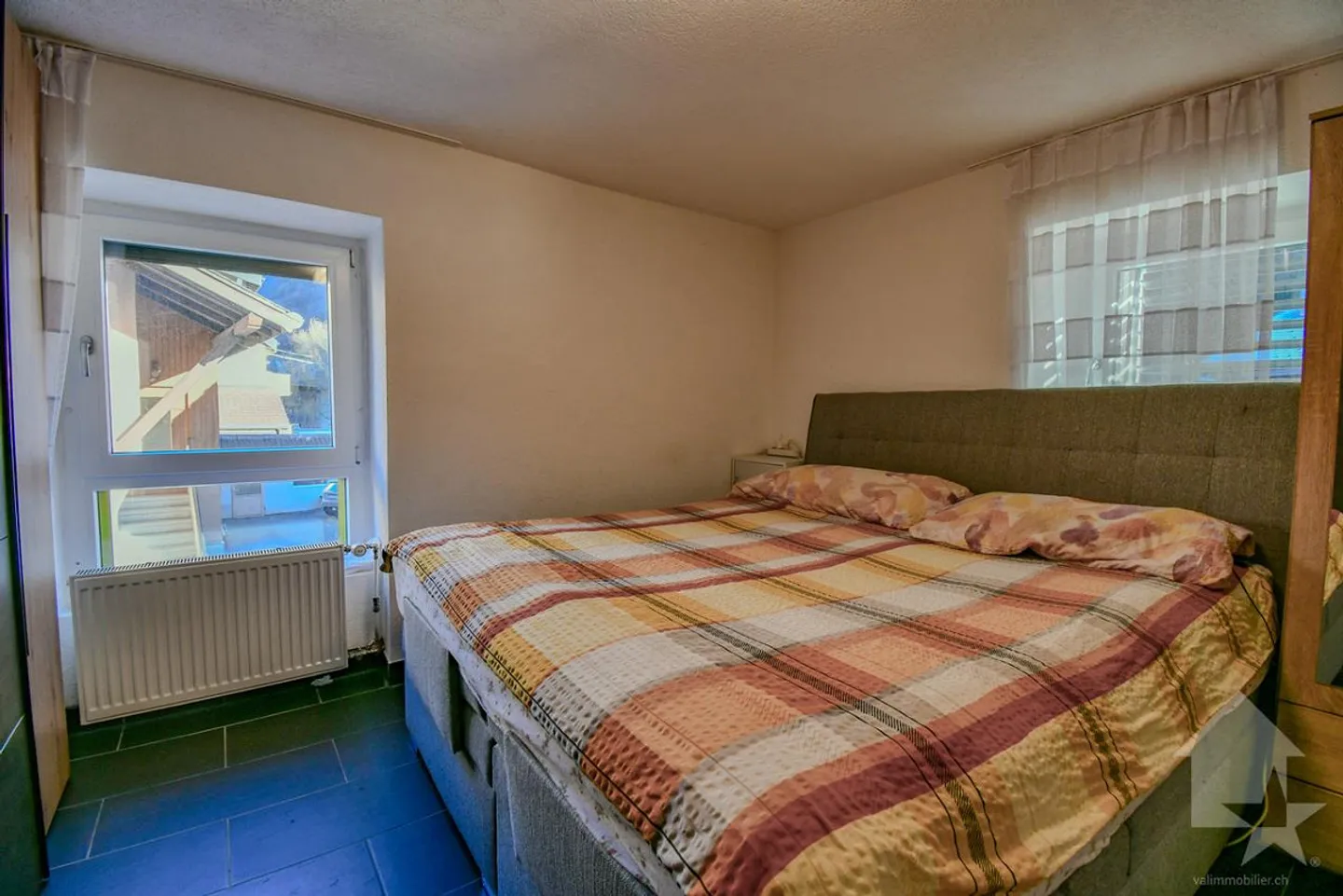 Grande casa familiare con appartamento attiguo a Dorénaz - Foto 7 di 23