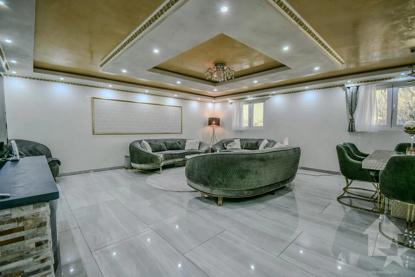 Grande casa familiare con appartamento attiguo a Dorénaz - Foto 3 di 23