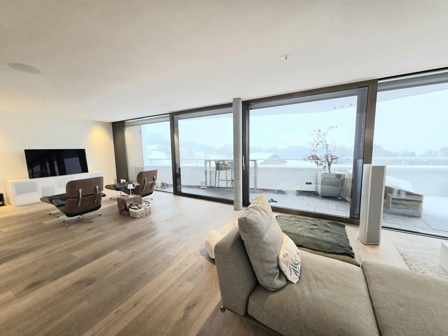 Luxurious Loft with Spectacular Alpine and Lake Panorama! - Photo 5 of 16