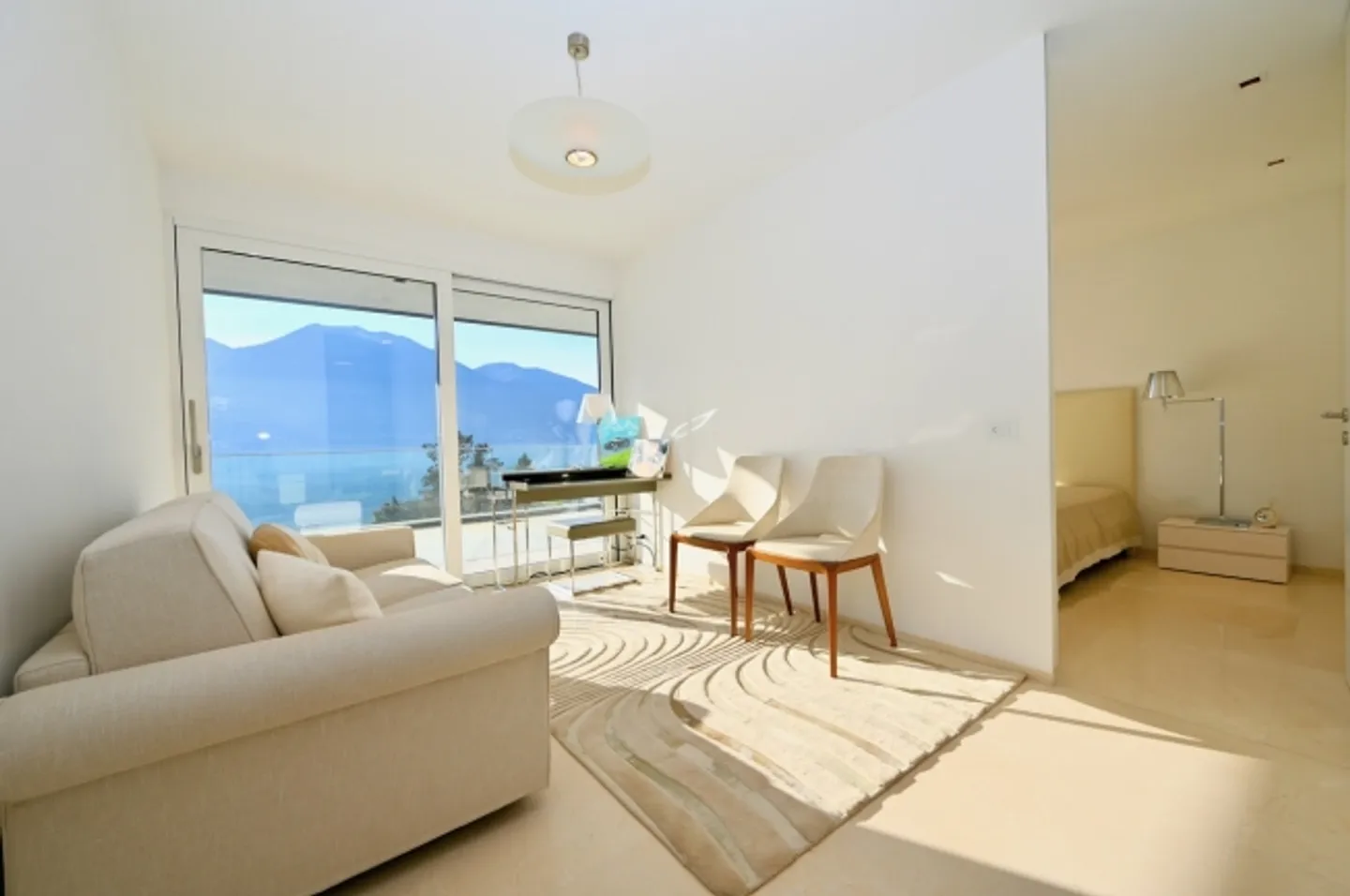 Holiday Home Design Duplex Penthouse with Breathtaking Lake View - Photo 12 of 20