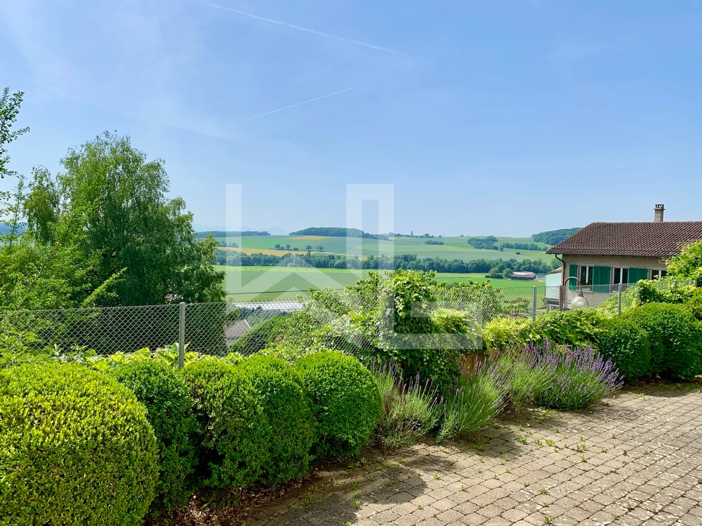 Manoir privé au cœur de Sarraz - Photo 4 sur 13