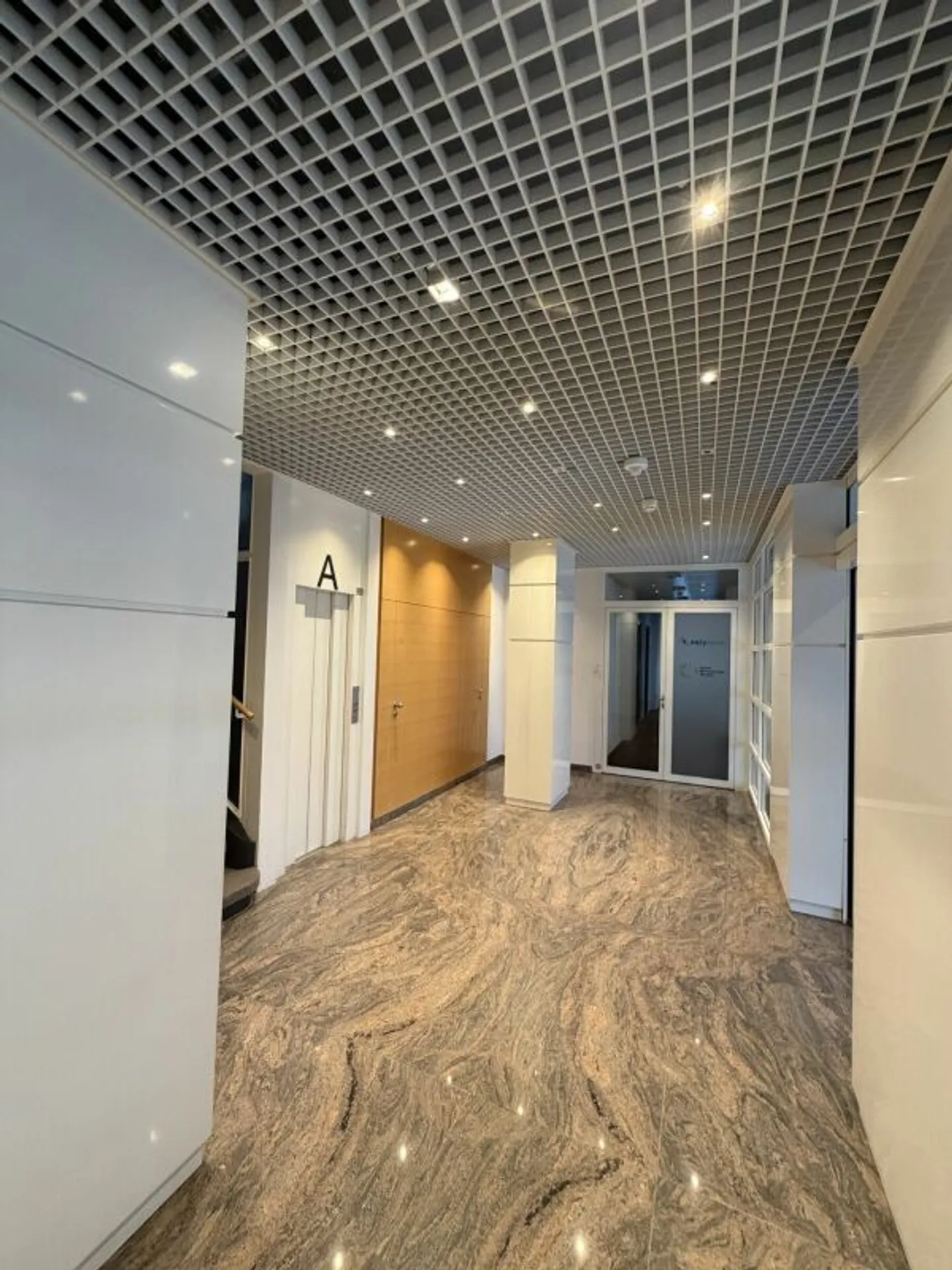 Uffici di 202m² con alto standard nel cuore di Losanna! - Foto 8 di 10