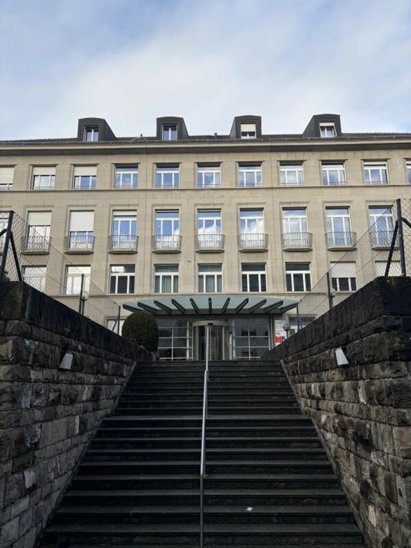 Uffici di 202m² con alto standard nel cuore di Losanna! - Foto 9 di 10