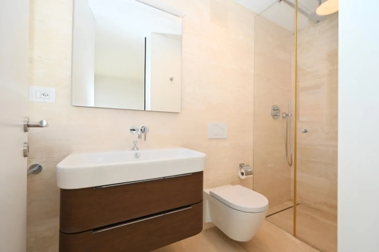 Holiday Home Design Duplex Penthouse with Breathtaking Lake View - Photo 18 of 20