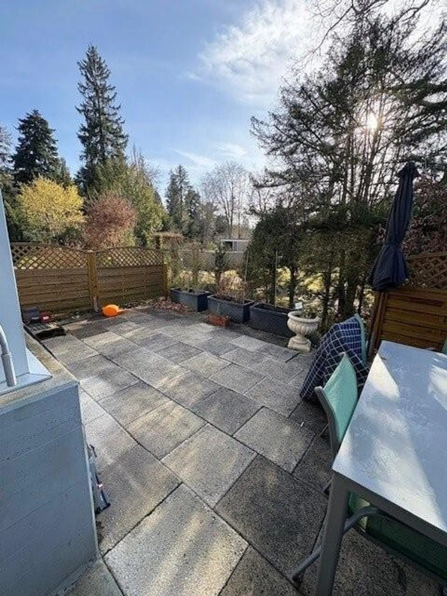 Luminoso appartamento di 3,5 locali in una piccola unità residenziale ad Arlesheim - Foto 6 di 7