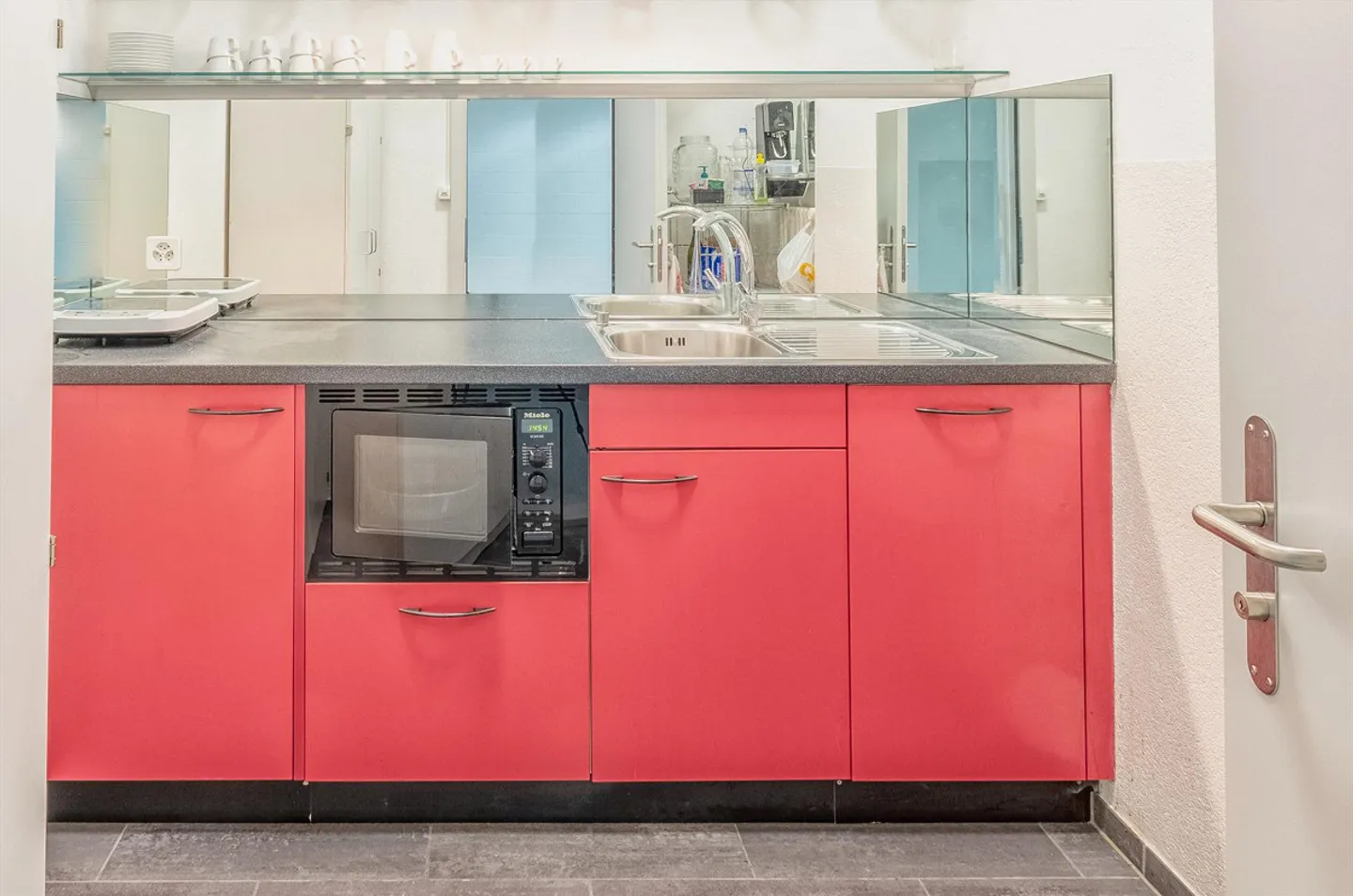 La posizione perfetta per il tuo ufficio! - Foto 4 di 5