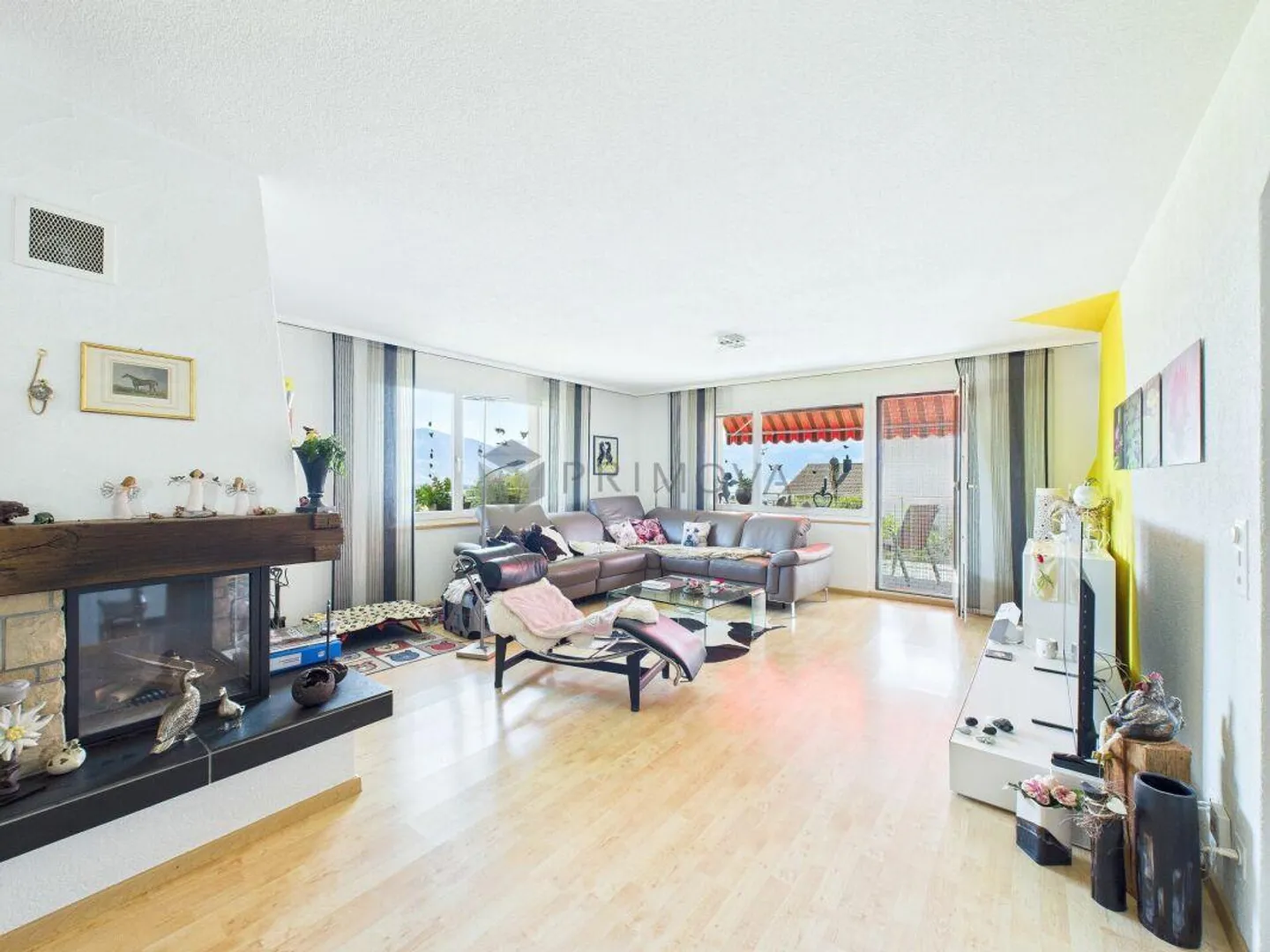 Grandioses 6.5 Zimmer DEFH mit unverbaubarer Bergsicht, bietet alles was das Herz begehrt! - Foto 2 von 14