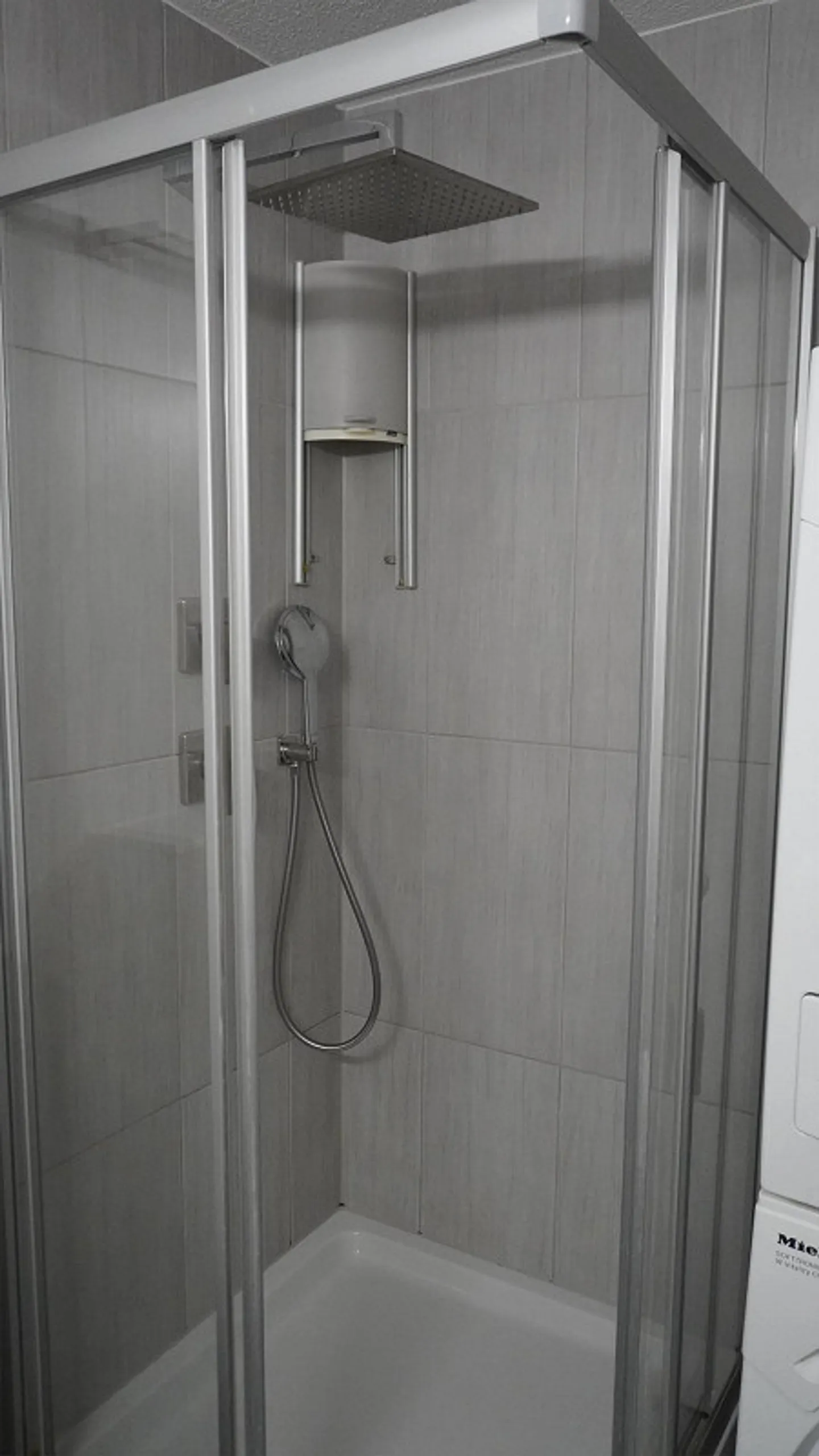 4½-Zimmer-Wohnung in Thierachern b. Thun – gepflegt, bezugsbsbereit - Foto 12 di 27