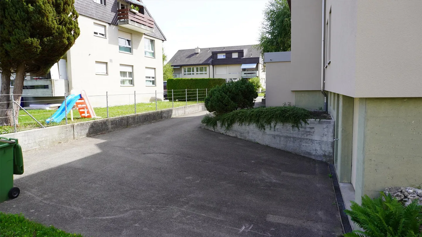 4½-Zimmer-Wohnung in Thierachern b. Thun – gepflegt, bezugsbsbereit - Foto 25 di 27