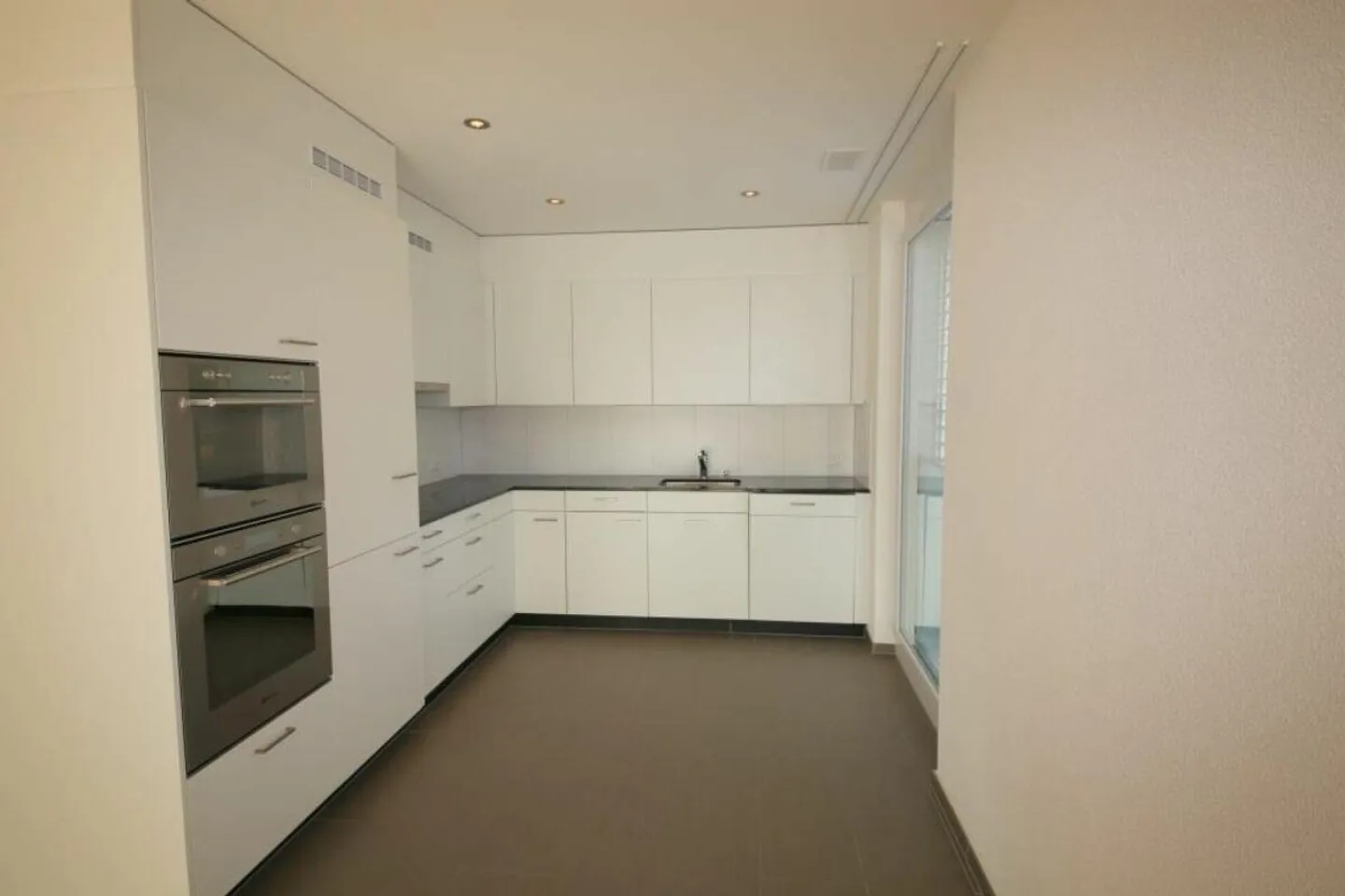 Appartamento vicino alla città - Foto 3 di 10