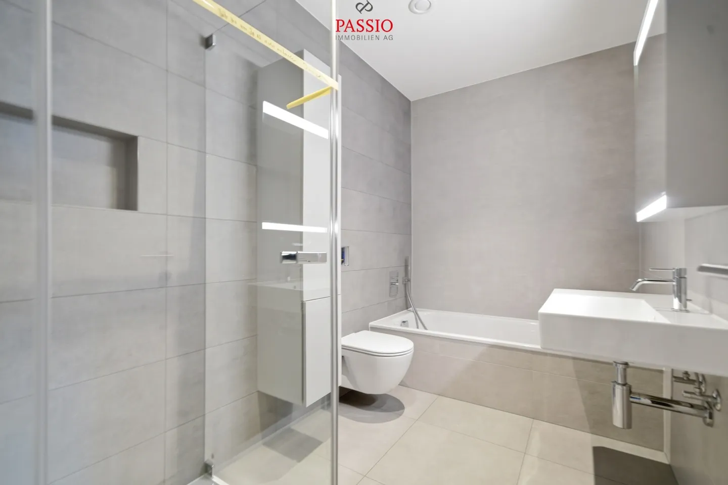 Modern 4.5-room new apartment with high-quality interior design - Photo 6 of 10