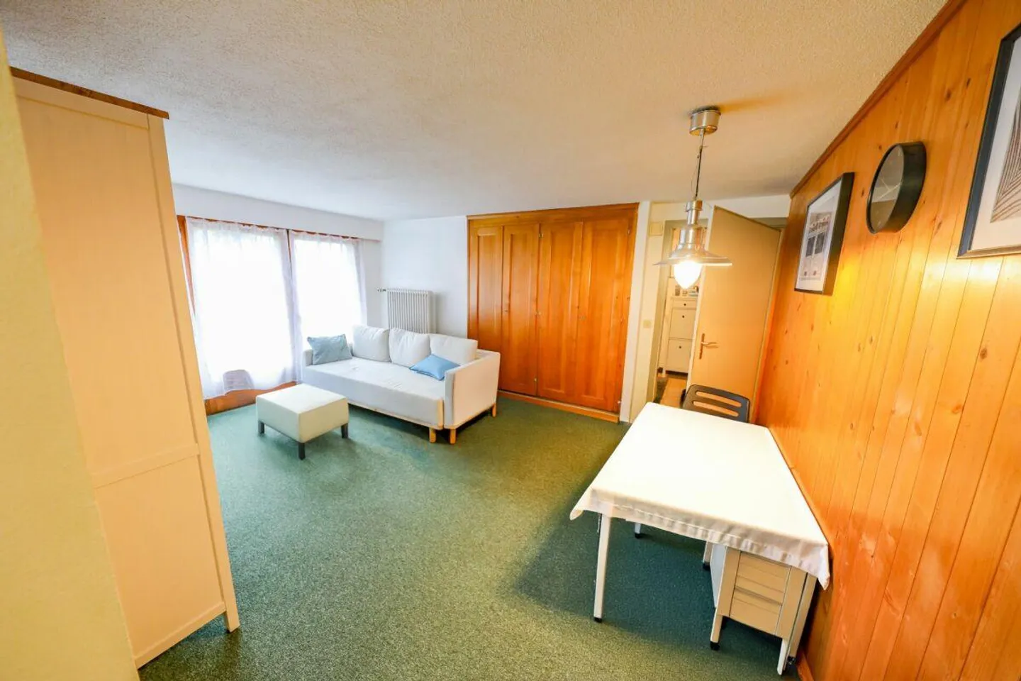 Chalet rustico con due unità abitative e garage in posizione idilliaca - Foto 11 di 12