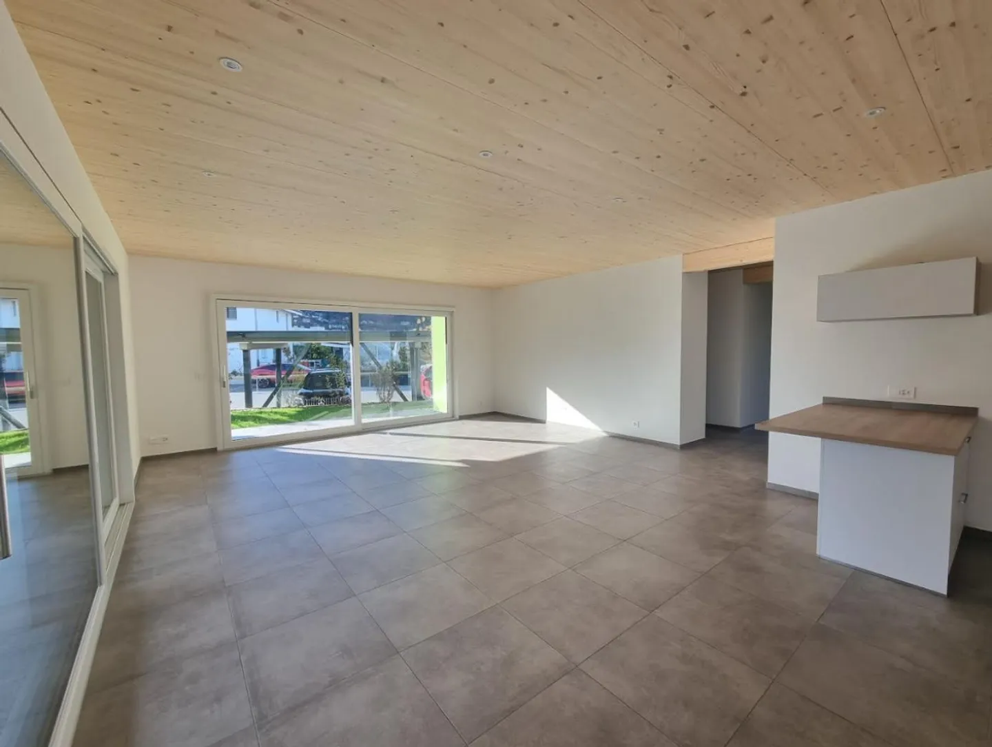 Beautiful Apartment 3.5 Rooms in Bouveret - Photo 3 of 13