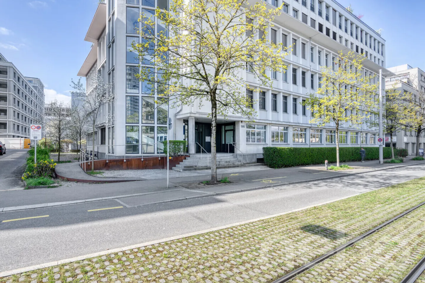 Appartamento loft moderno di 2,5 locali a Zurigo-Altstetten - Foto 11 di 13