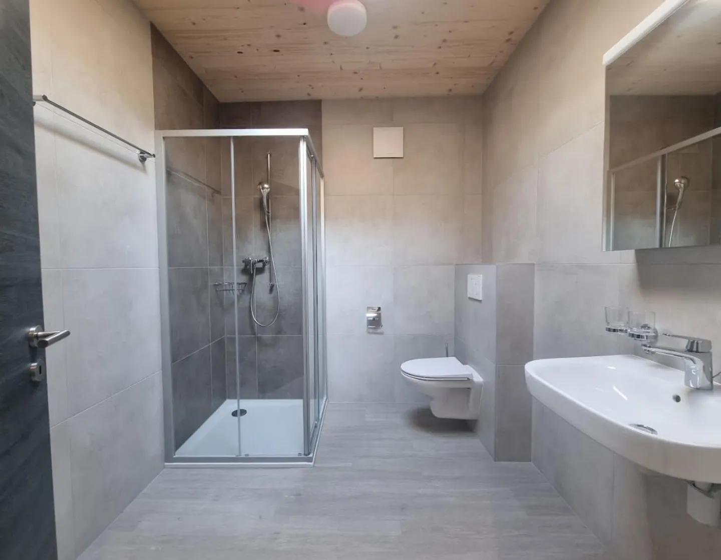 Beautiful Apartment 3.5 Rooms in Bouveret - Photo 6 of 13
