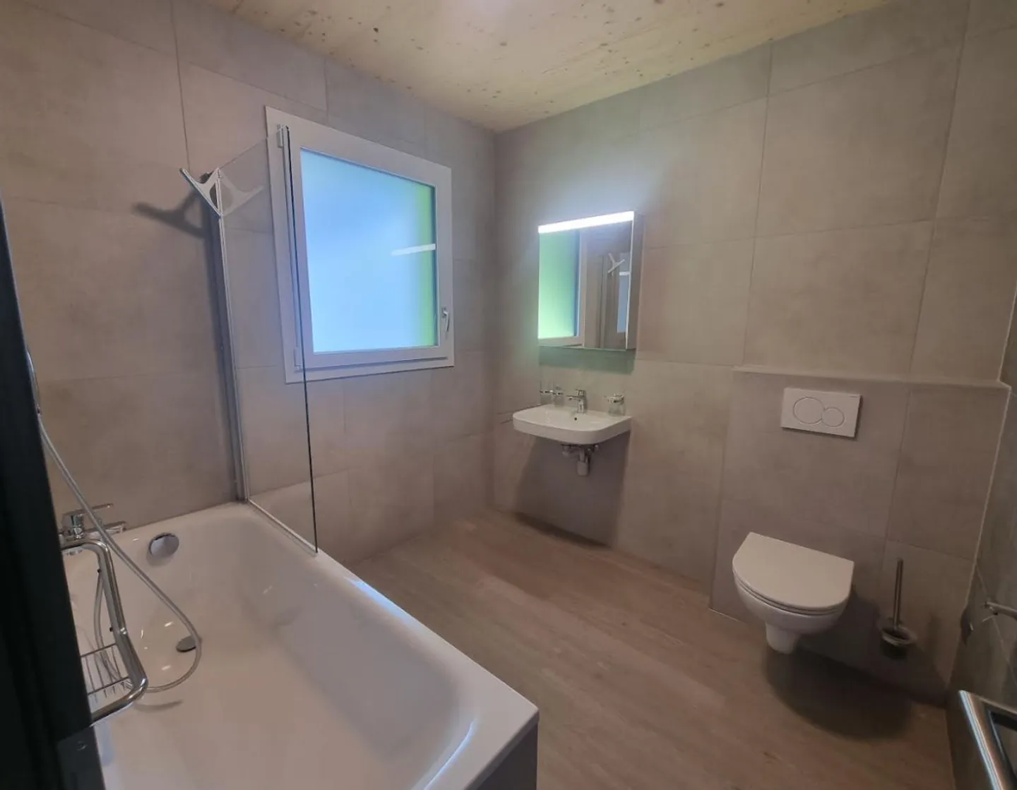 Beautiful Apartment 3.5 Rooms in Bouveret - Photo 7 of 13