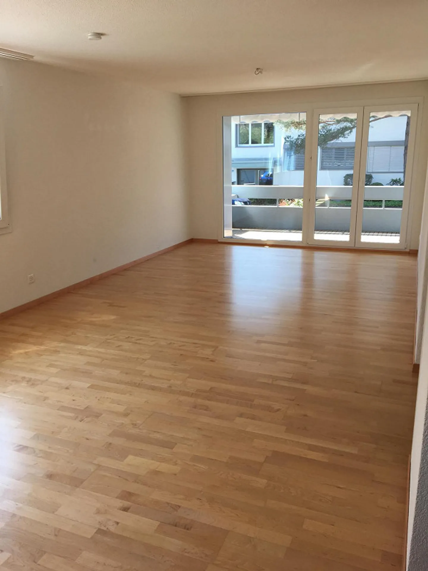 Sous-locataire pour un appartement de 3,5 pièces avec balcon à Küsnacht - Photo 1 sur 8