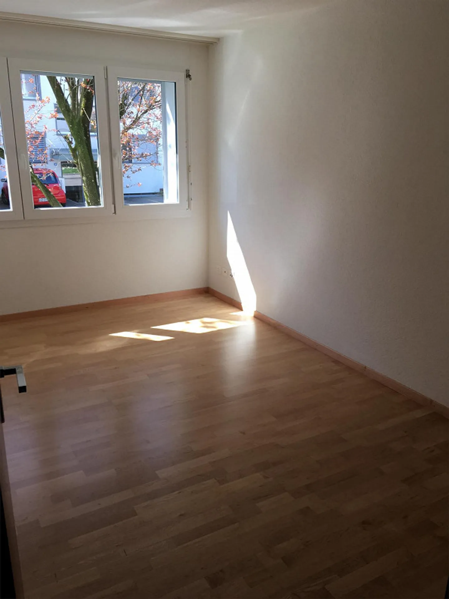 Sous-locataire pour un appartement de 3,5 pièces avec balcon à Küsnacht - Photo 2 sur 8