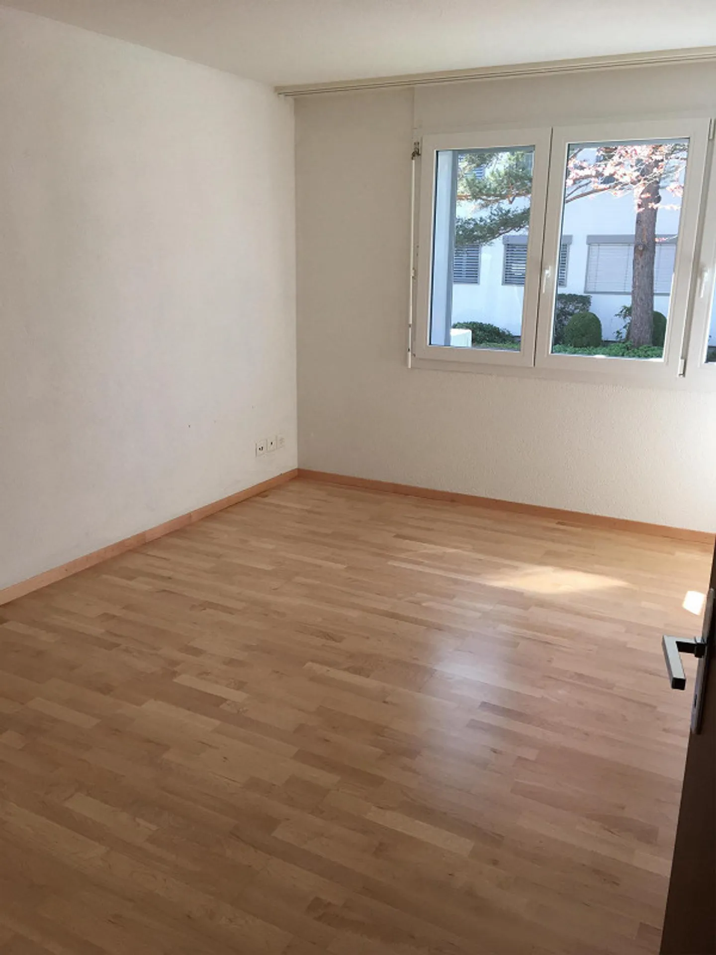Sous-locataire pour un appartement de 3,5 pièces avec balcon à Küsnacht - Photo 5 sur 8