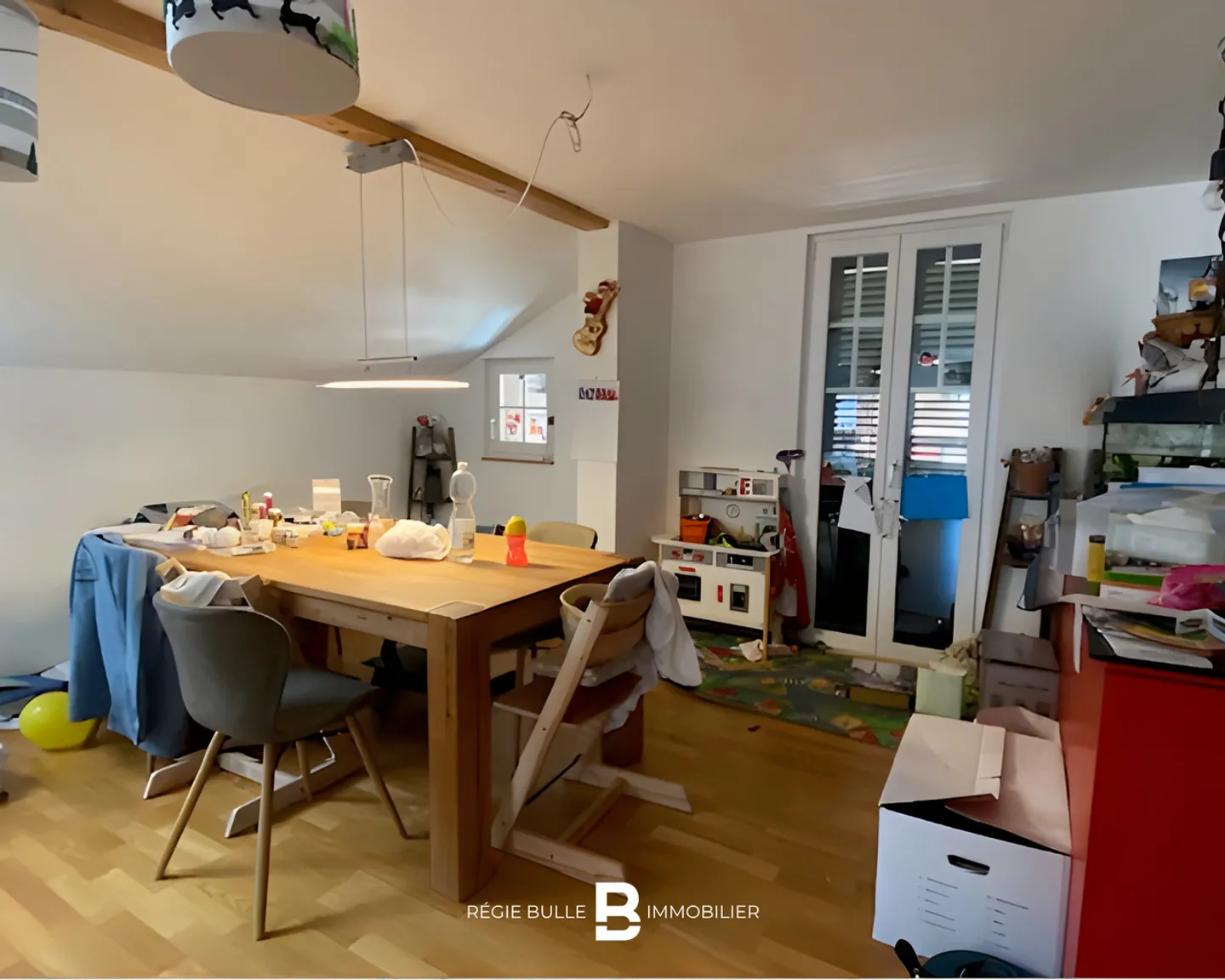 LENK - Magnifique appartement de 4.5 pièces au 2ème étage - Foto 4 di 7