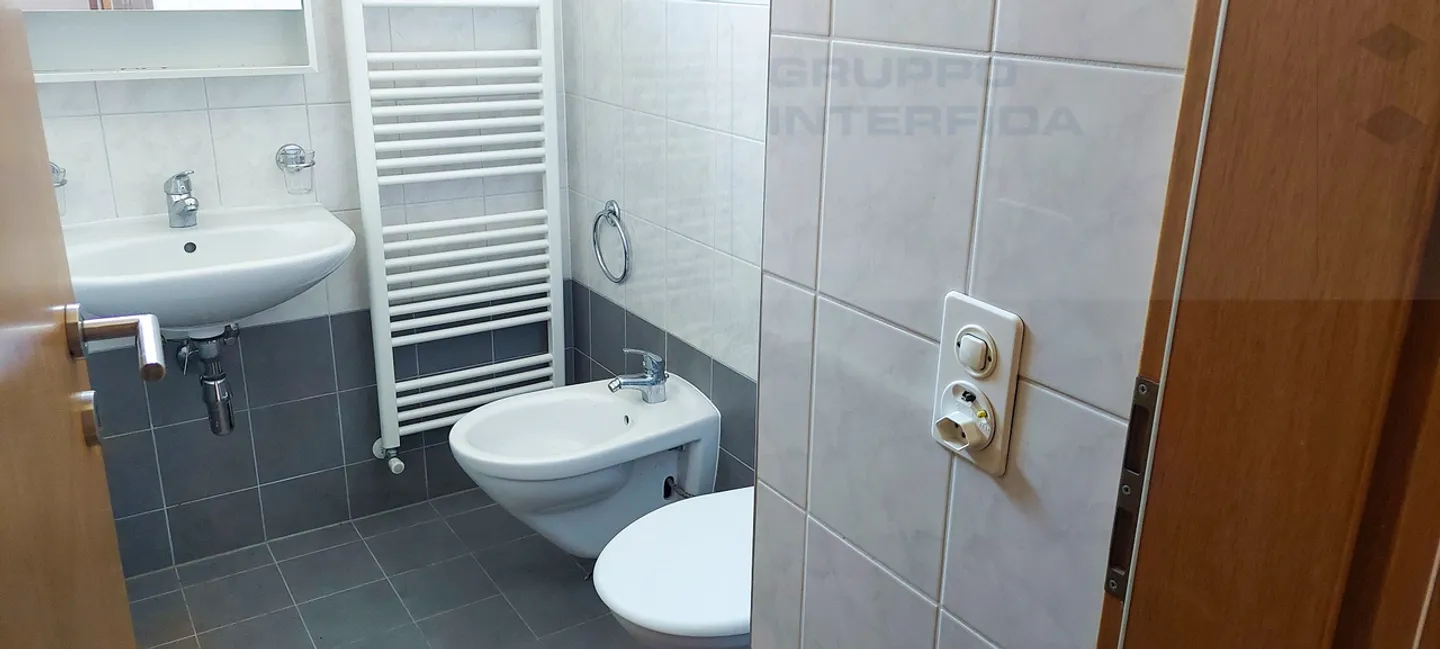 APPARTAMENTO RISTRUTTURATO PRIMA PIGIONE GRATUITA - Foto 7 di 11