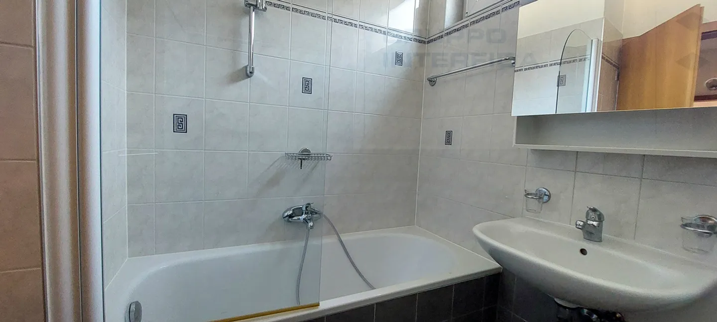 APPARTAMENTO RISTRUTTURATO PRIMA PIGIONE GRATUITA - Foto 8 di 11