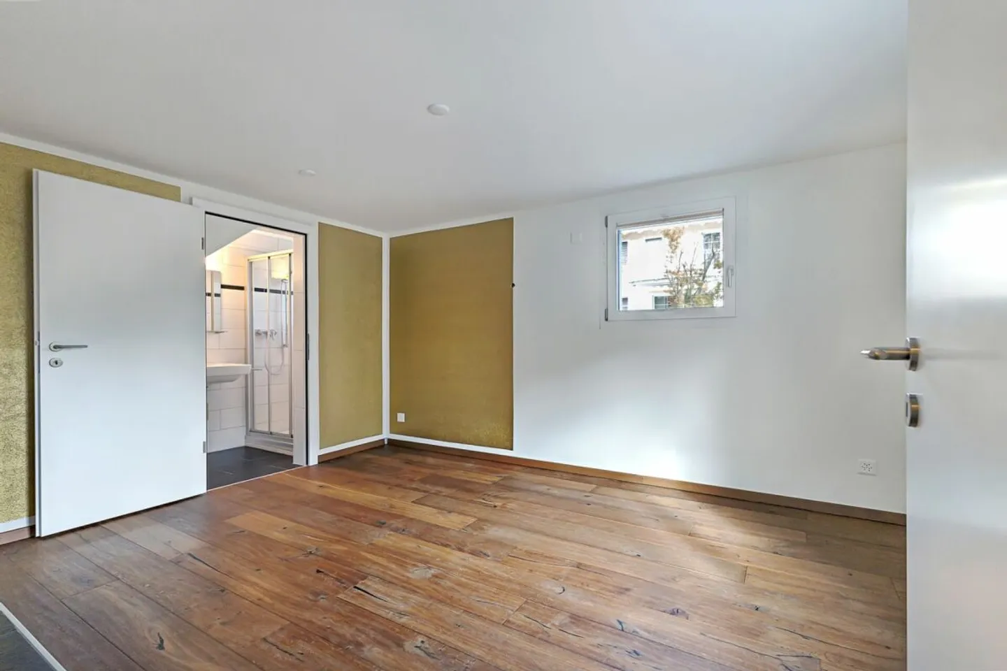 5.5 Room Single-Family House with 1 Room Studio in a Prime Location Surrounded by Nature - Photo 8 of 13