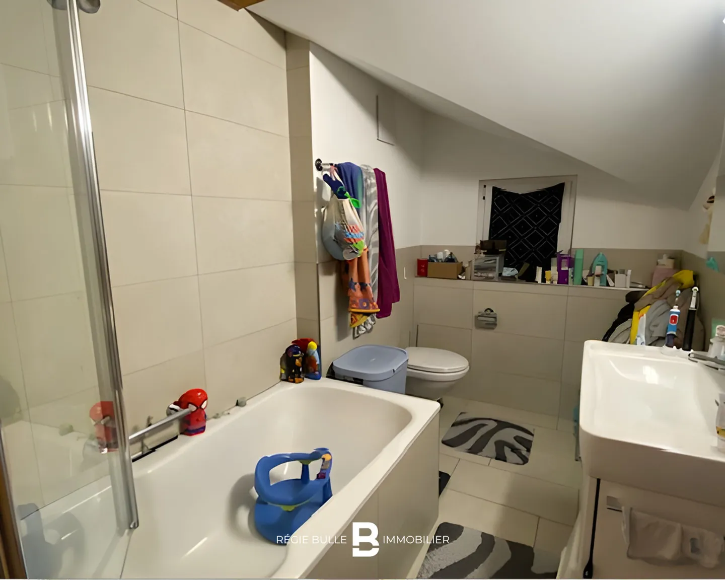 LENK - Magnifique appartement de 4.5 pièces au 2ème étage - Foto 6 di 7