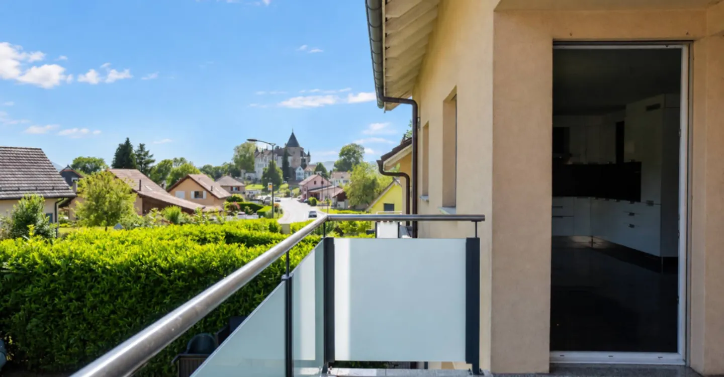 Charmante Wohnung mit Schlossblick - Foto 2 von 6