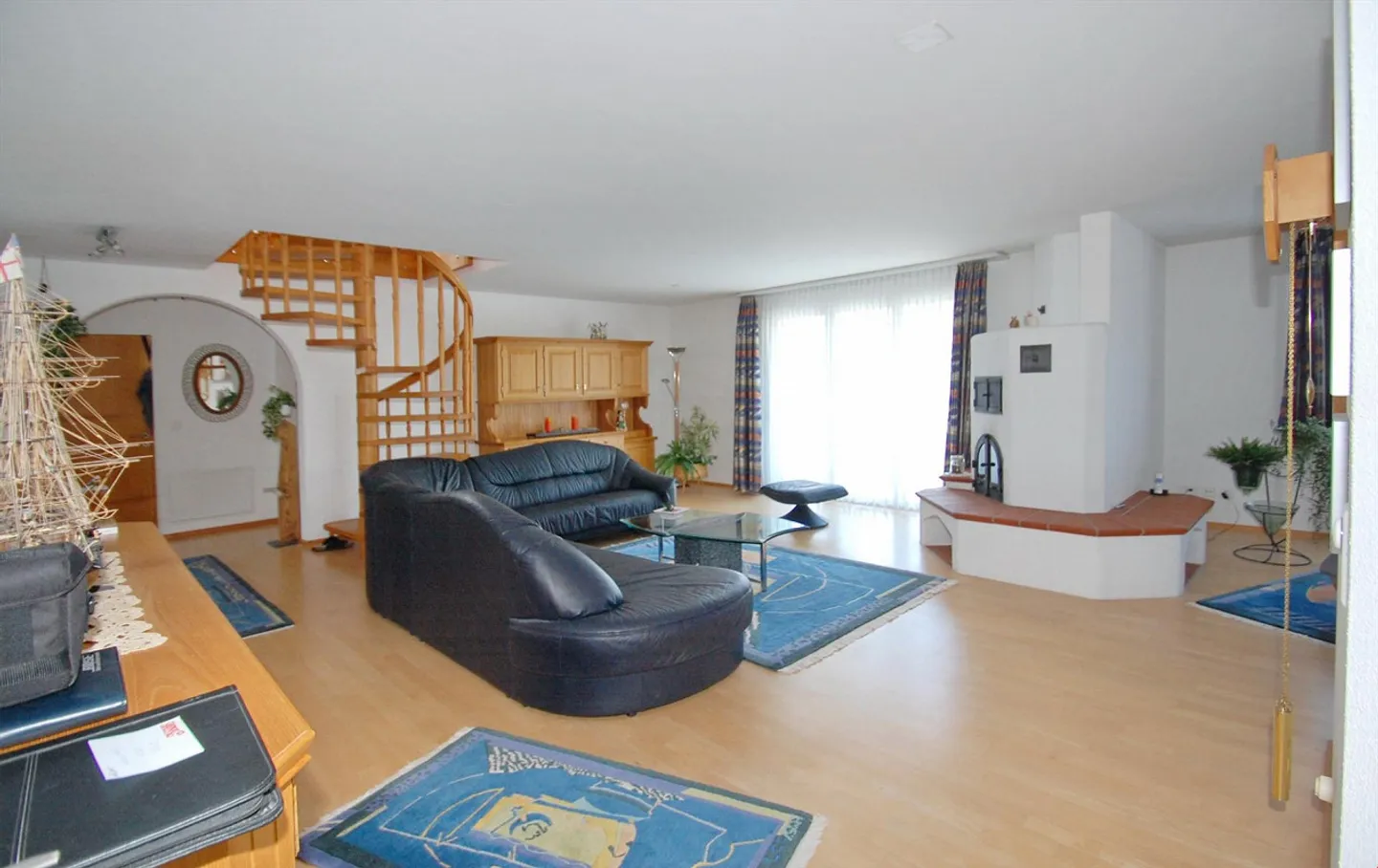 Spacious 5.5 Room Maisonette Apartment with Stunning Views - Photo 5 of 13