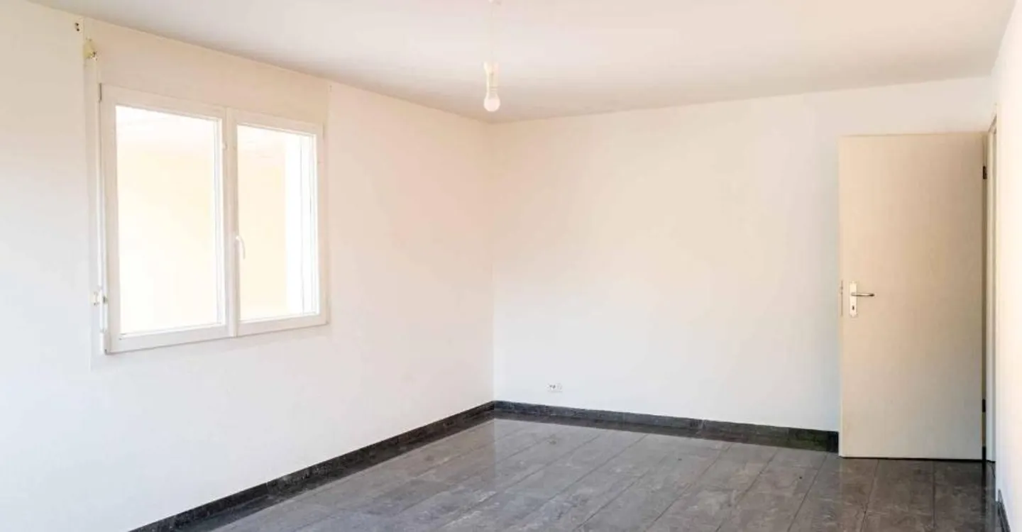 Charmante Wohnung mit Schlossblick - Foto 6 von 6