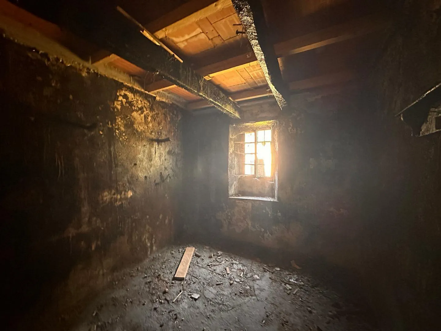 Two historic buildings with private courtyard in the heart of Gordevio - Photo 5 of 15