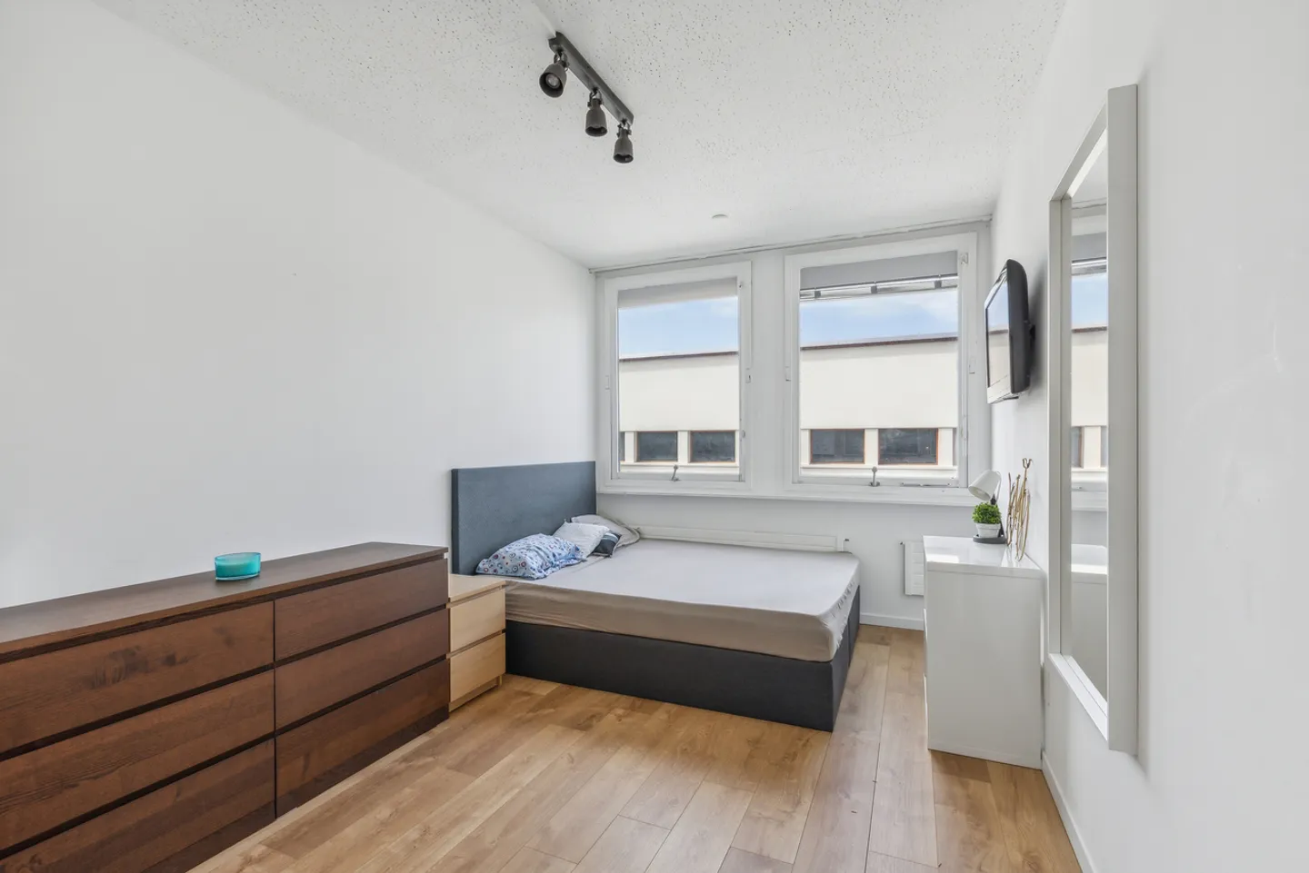 Ideal for Investors – 5-7% Return in Fenil - Photo 5 of 7