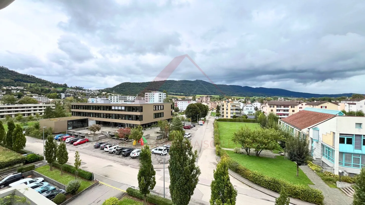 Raro a Delémont: luminoso appartamento di 3,5 locali di 85 m² con terrazza e vista panoramica - Foto 8 di 16